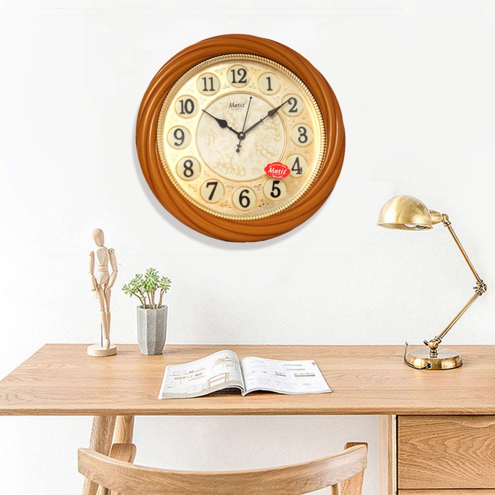 Wall Hanging Clock 15.5 Inch ( 39.5 cm )